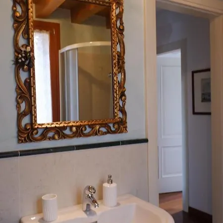 度假居 Ca Di Pizzo Di *